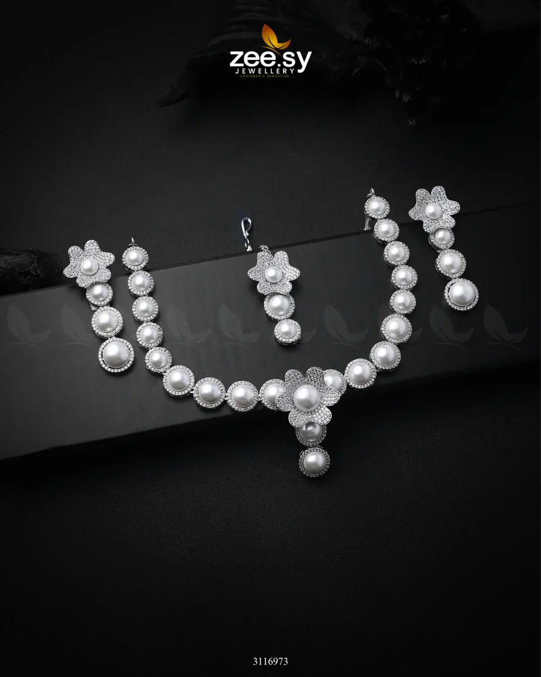 Helenium Necklace Set