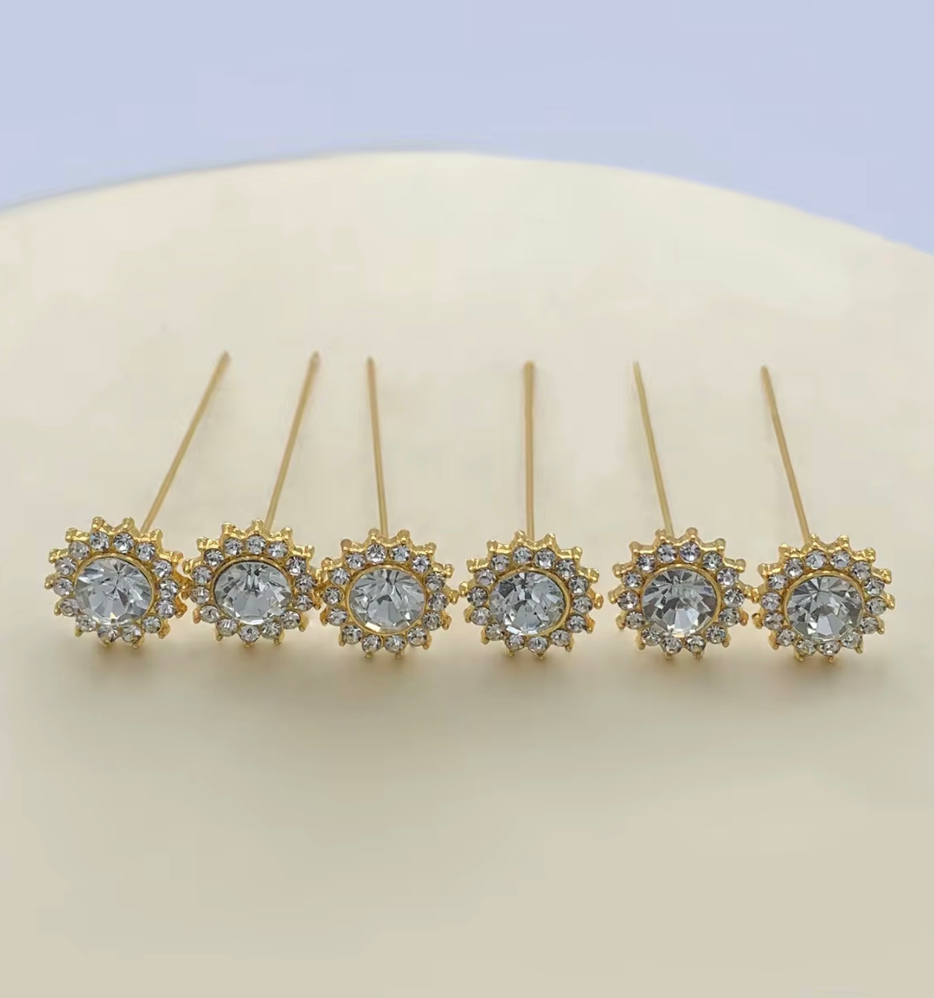 Premium Diamond Pins Gold